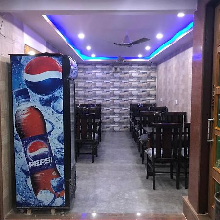 Golden Lodge Varanasi Eksteriør billede