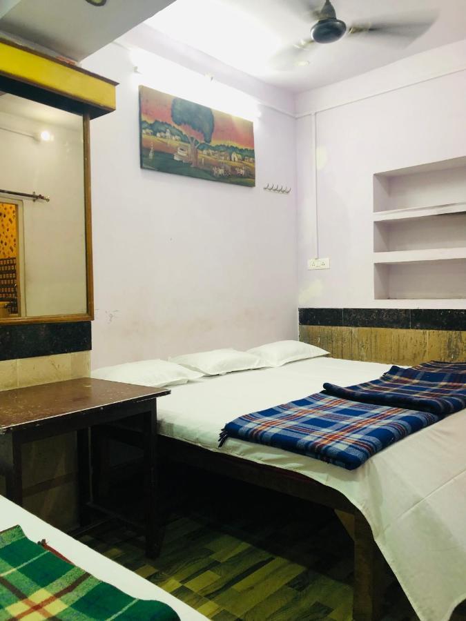 Golden Lodge Varanasi Eksteriør billede