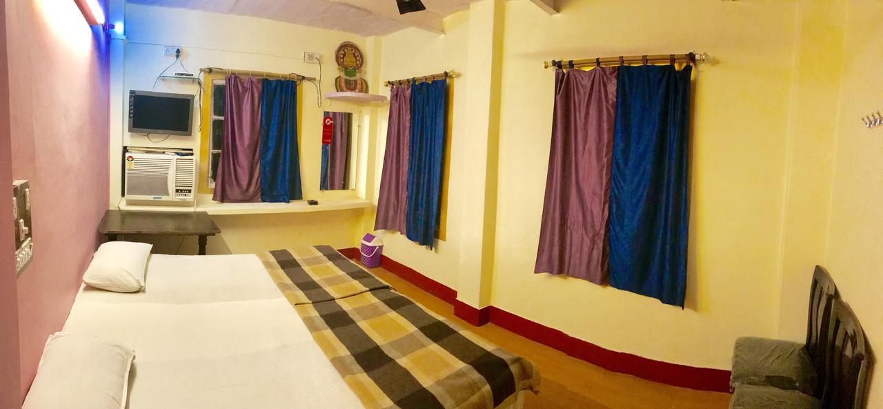Golden Lodge Varanasi Eksteriør billede
