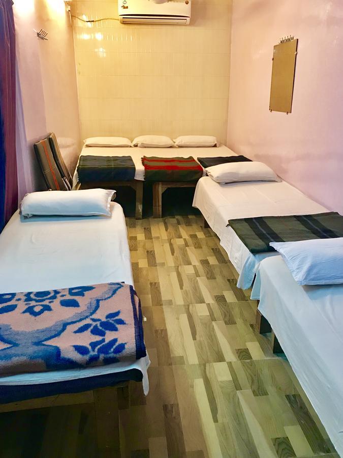 Golden Lodge Varanasi Eksteriør billede