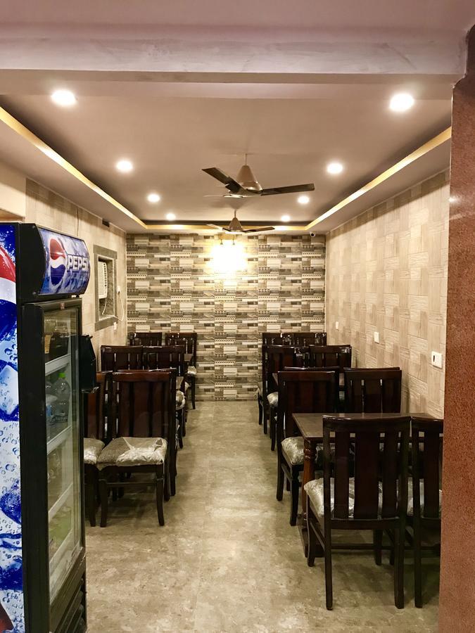 Golden Lodge Varanasi Eksteriør billede